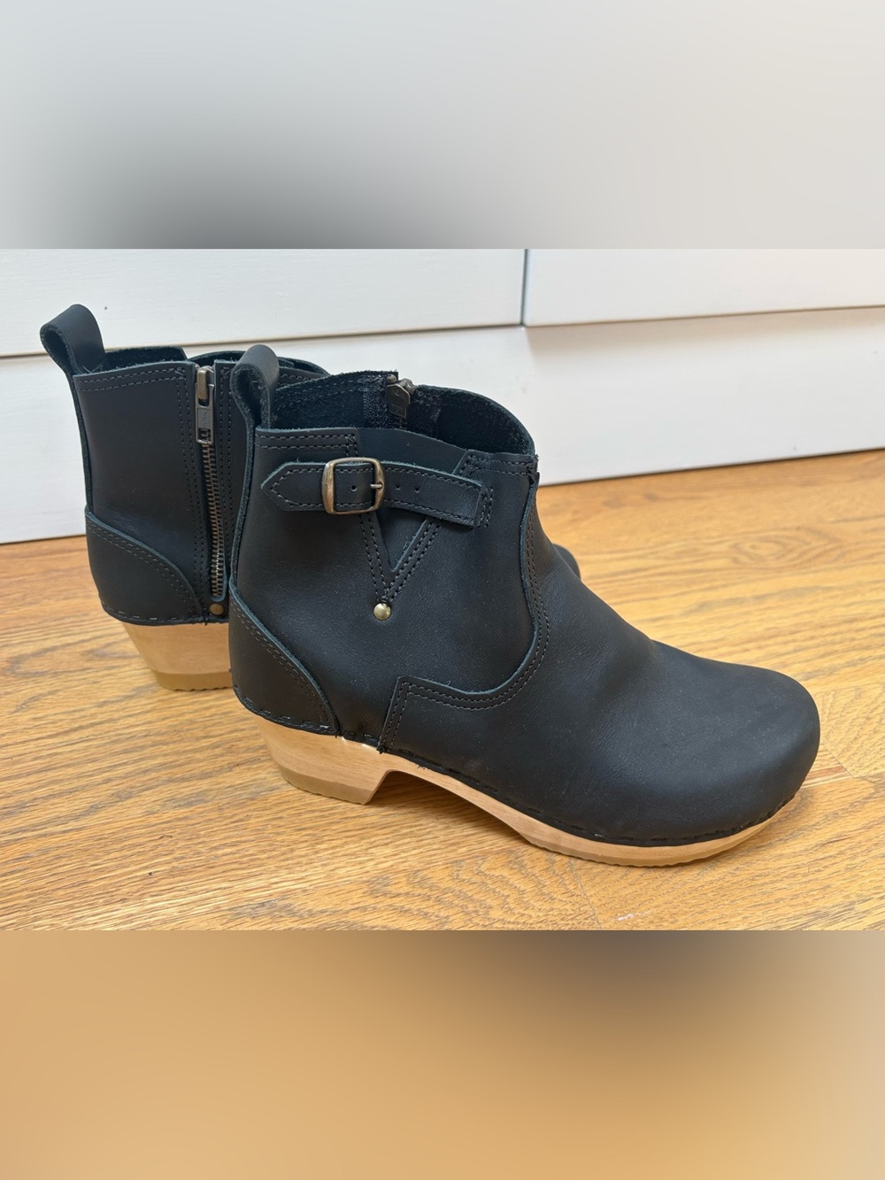 LIKE NEW No. 6 Clog Boot with Buckle NEVER WORN - black leather EUR size 39